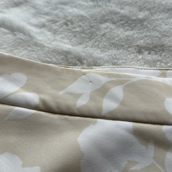 G/Fore Women's Tonal Floral Wrap Maverick 4-Way Stretch Skort - Stone size 8 - Picture 13 of 13